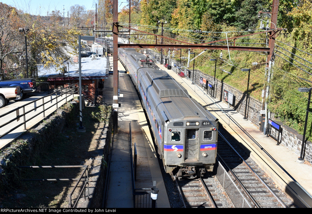 Septa Train # 9316 arriving at Media Station with Silverliner IV # 454 doing the honors